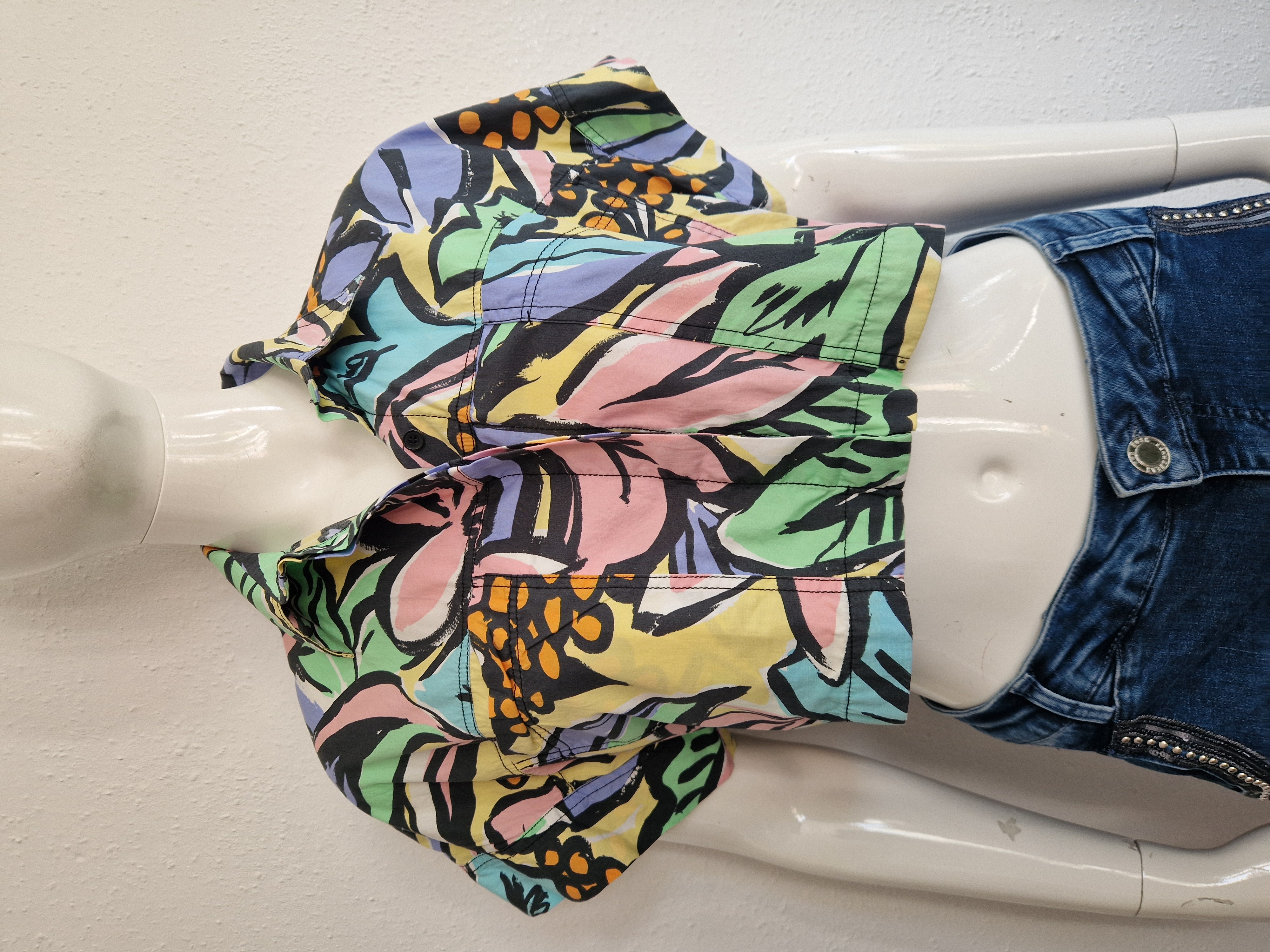 Zara cropped blouse. Maat M. All over print.