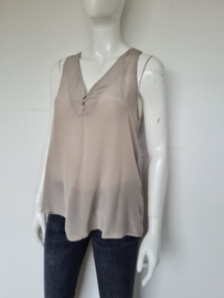 Aaiko top. Mt. L. Beige/Zijde.