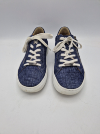 Hartjes sneakers. Maat 7/wijdte: H. Jeans look