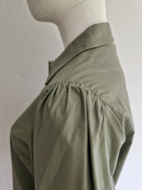 And Co Woman blouse Hellen. Maat L. Olijfgroen/vegan leer.
