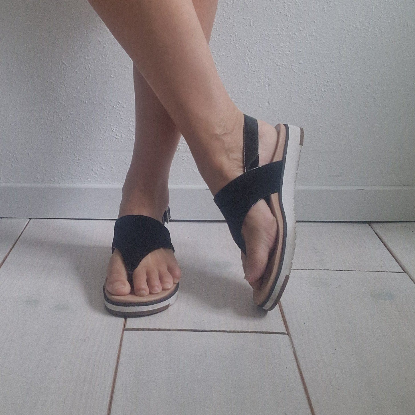UGG Alessia suède sandalen. Maat 39. Zwart/suède.