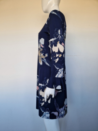 K-Design jurk. Maat L. Donkerblauw/bloemenprint.