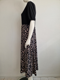 Studio Anneloes Kristie Cheeta maxi jurk. Maat M. Zwart/travelstof.