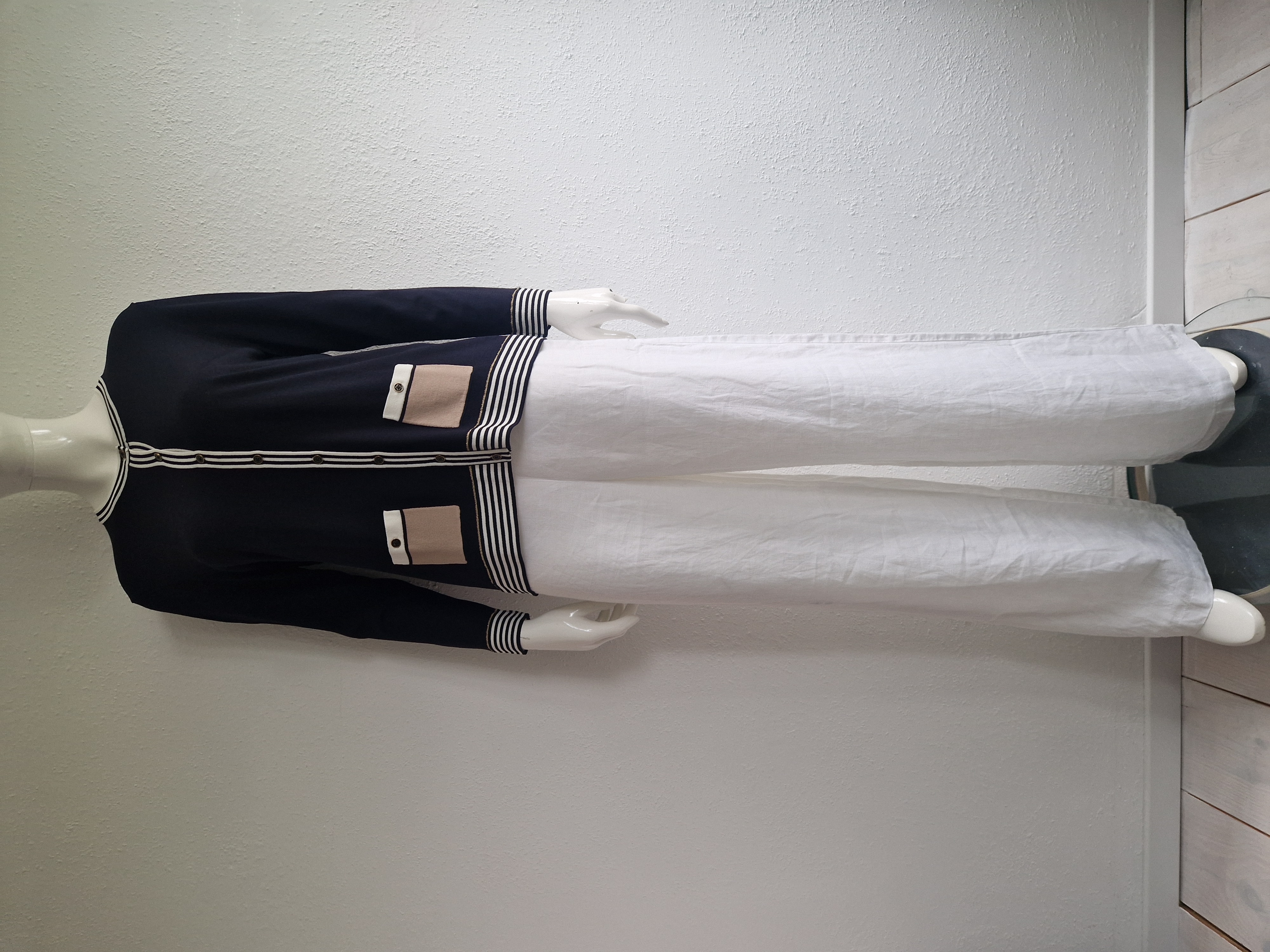 Un Jour Ailleurs vest. Maat 2, Donkerblauw.