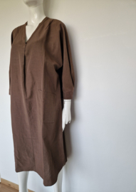 Humanoid linnen jurk. Maat S/M. Bruin