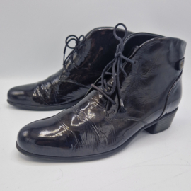 Durea halfhoge veterschoenen. Mt. 39, Bruin/lakleer.