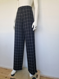 Joline Jolink pantalon. Mt. M. Zwart/ruit.