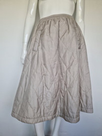 Project AJ117 gewatteerde midi rok in zandkleur. Maat XL