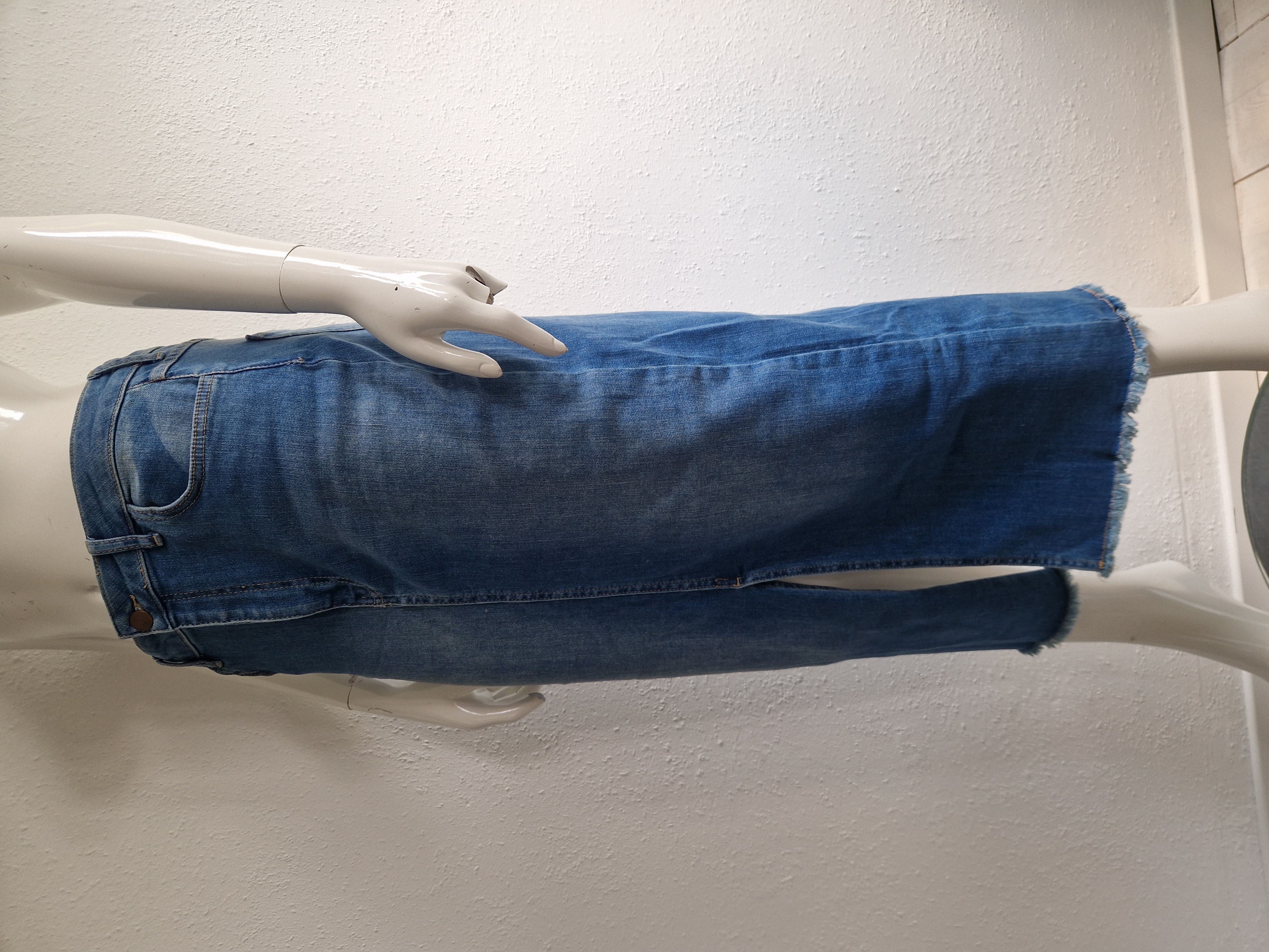 Ivy Beau jeansrok met split. Maat 38, Blauw.