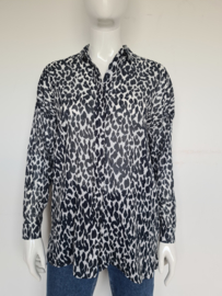 Joline Jolink blouse. Mt. S. Dierenprint.