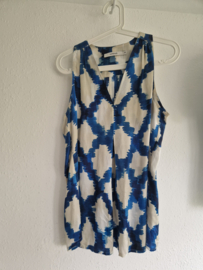 Summum top met V-hals. Maat 34. Ikat print.
