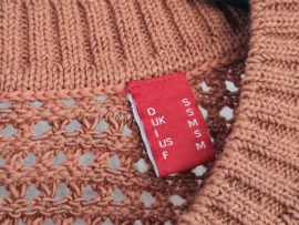 Esprit. Gehaakte spencer. Maat S. Roest