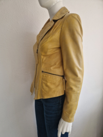 On Stage blazer jasje. Maat 36/38, Okergeel/leer.