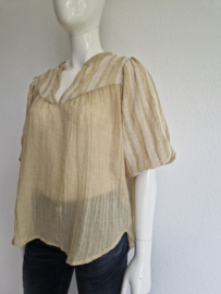 Aaiko blouse Elia. Maat S. Dusty Sun.