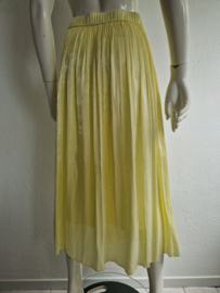 Marc Aurel maxi rok. Maat 40, Zachtgeel.