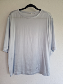 Yaya oversized t-shirt. Maat 38. Ijsblauw.
