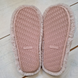 Ted Baker faux fure mule slippers. Zachtroze