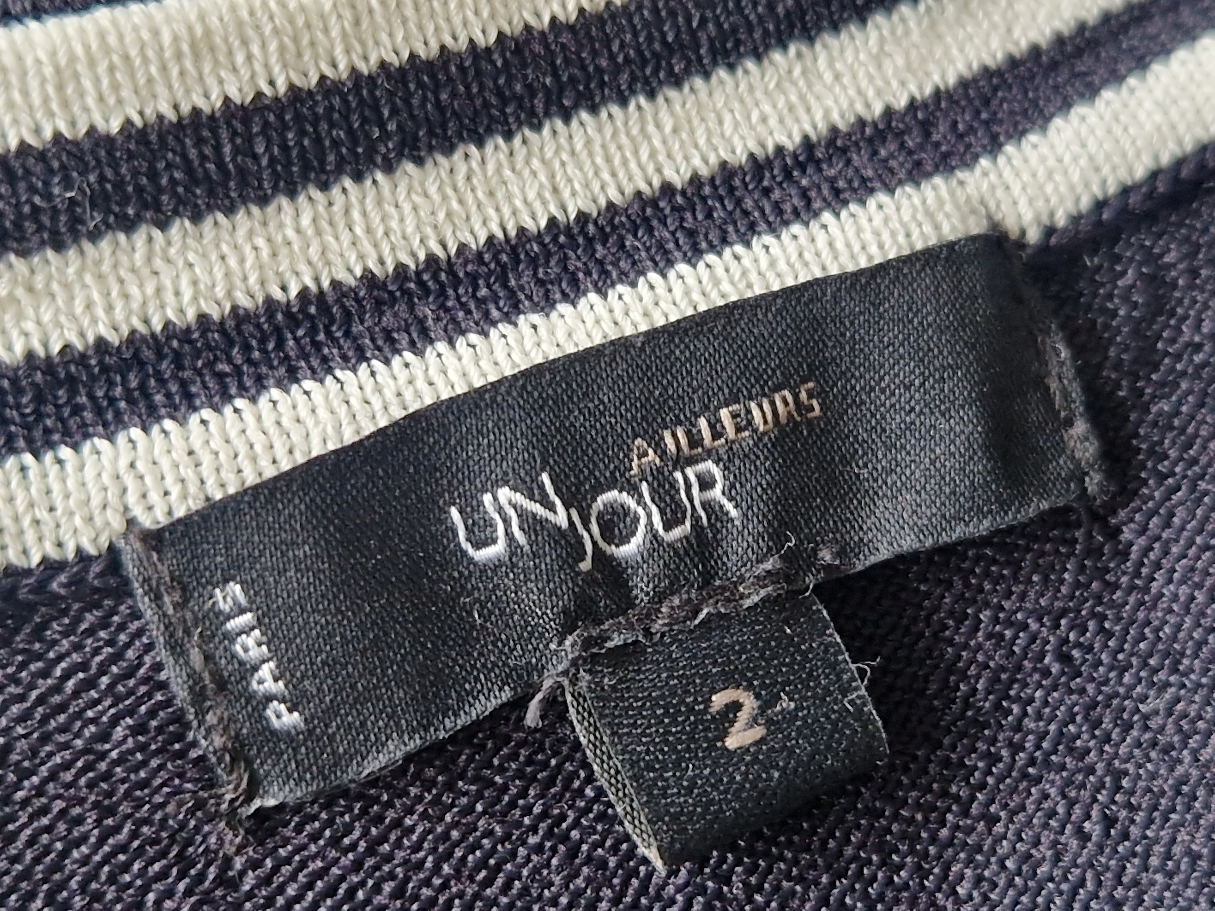 Un Jour Ailleurs vest. Maat 2, Donkerblauw.
