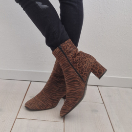 Lilian enkellaarsjes. Maat 41. Cognac/zebraprint.