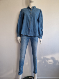 Scotch & Soda jeansblouse met pofmouwen. Maat S. Blauw.