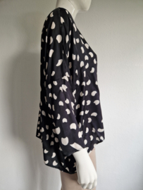 Manila Grace top. Maat 38/40, Zwart/off white