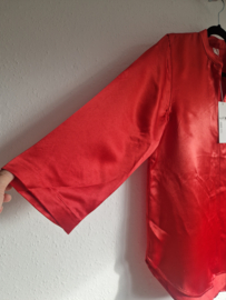 Arket blouse met V-hals. Maat 38, Rood/satijnlook.