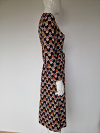Surkana jurk. Maat S. Retroprint.