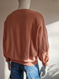 Repeat sweater. Maat 38, Zalm.