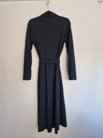 Studio Anneloes doorknoopjurk. Maat S. Nachtblauw.