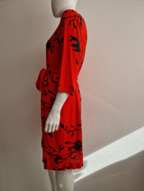 Kyra jurk. Maat 42/44, Rood/donkerblauw/print.
