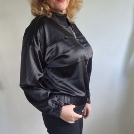 Freequent bomber jasje Flitz. Maat L. Zwart/satijn