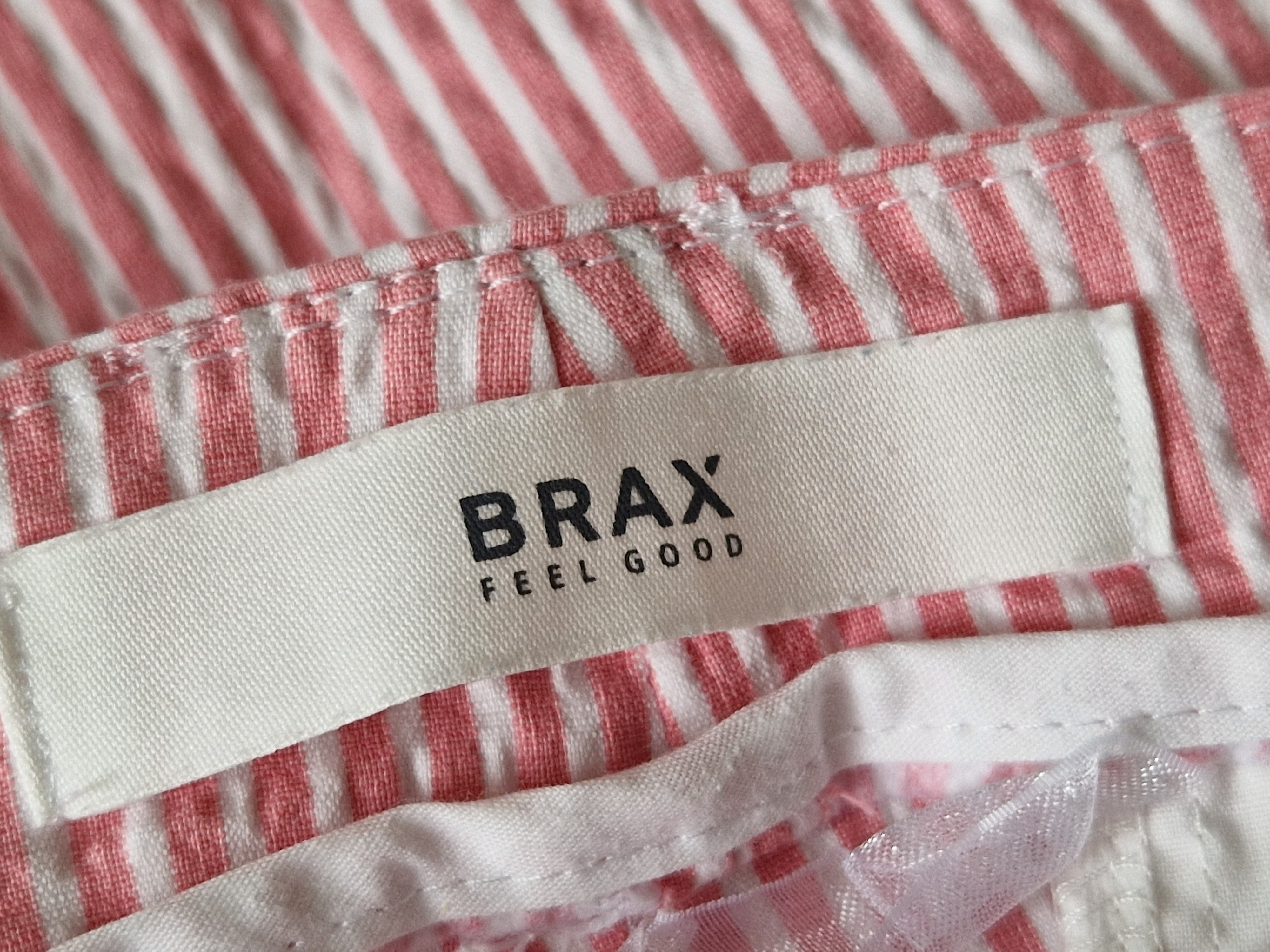 Brax pantalon. Maat 42, Roze/wit gestreept.