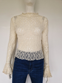 Jusdepom kanten top met flare mouwen. Maat M/L. Crème