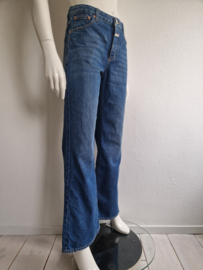 Closed jeans met wijde pijpen. Maat 26, Blauw.