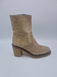 Triver Flight enkellaarzen. Maat  40, Beige/suède.