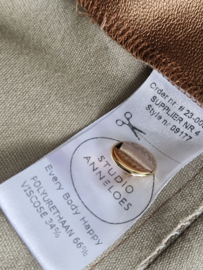 Studio Anneloes pantalon. Maat L. Goud/vegan leather.