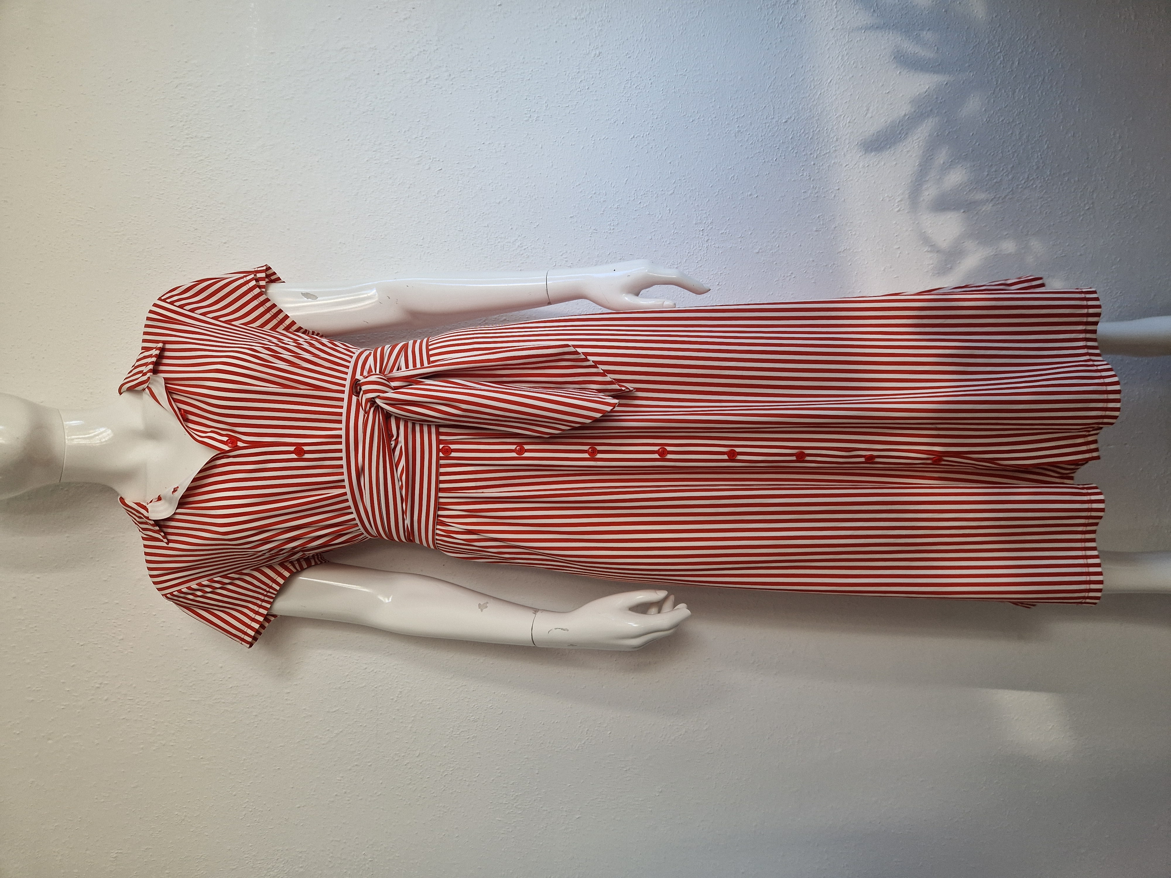 Trvl Drss maxi dress. Maat XL. Rood/wit gestreept.