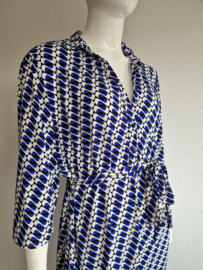Norah midi jurk. Maat 46, Blauw/wit/print.