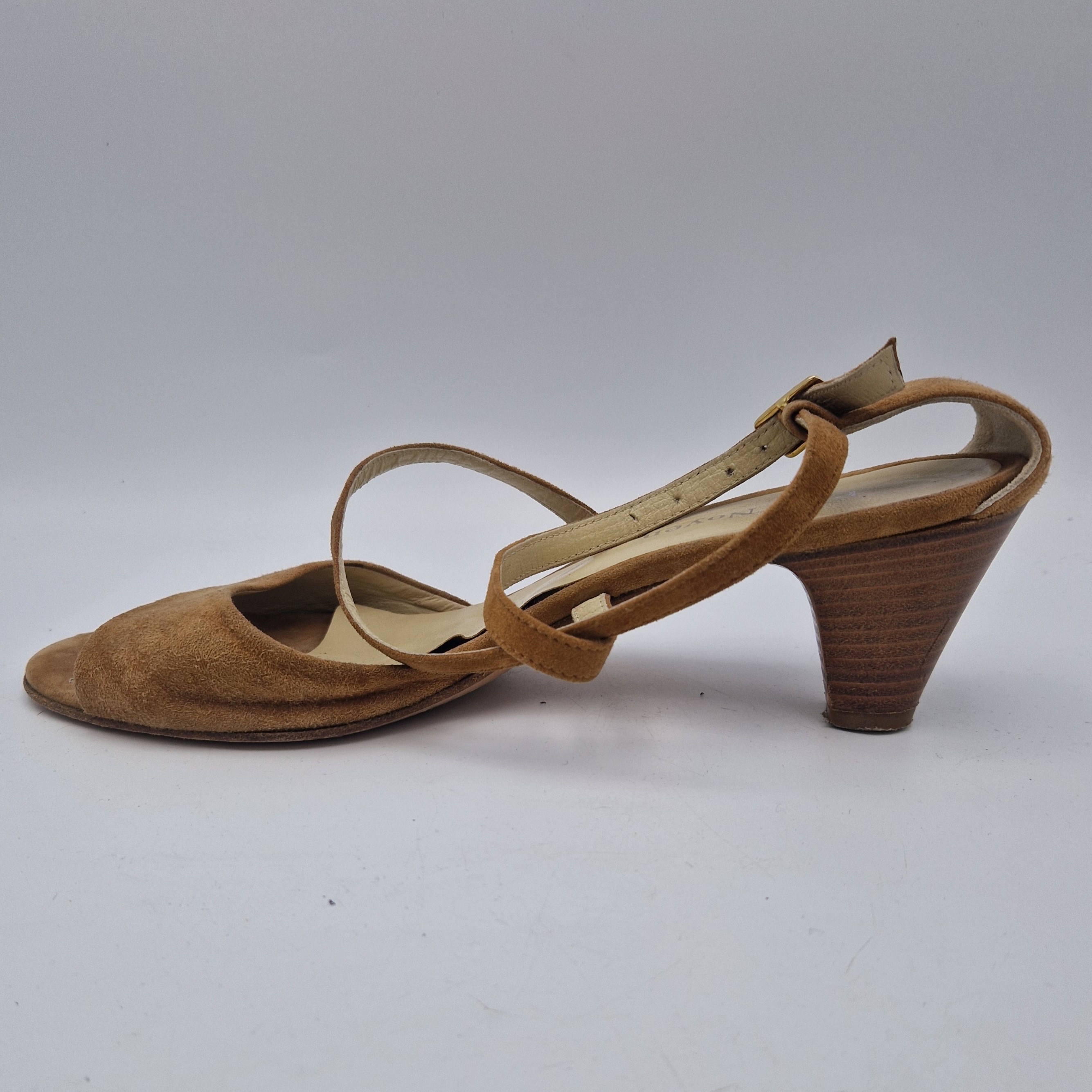 Paul Noyen sandalen. Maat 40, Karamel/suede.