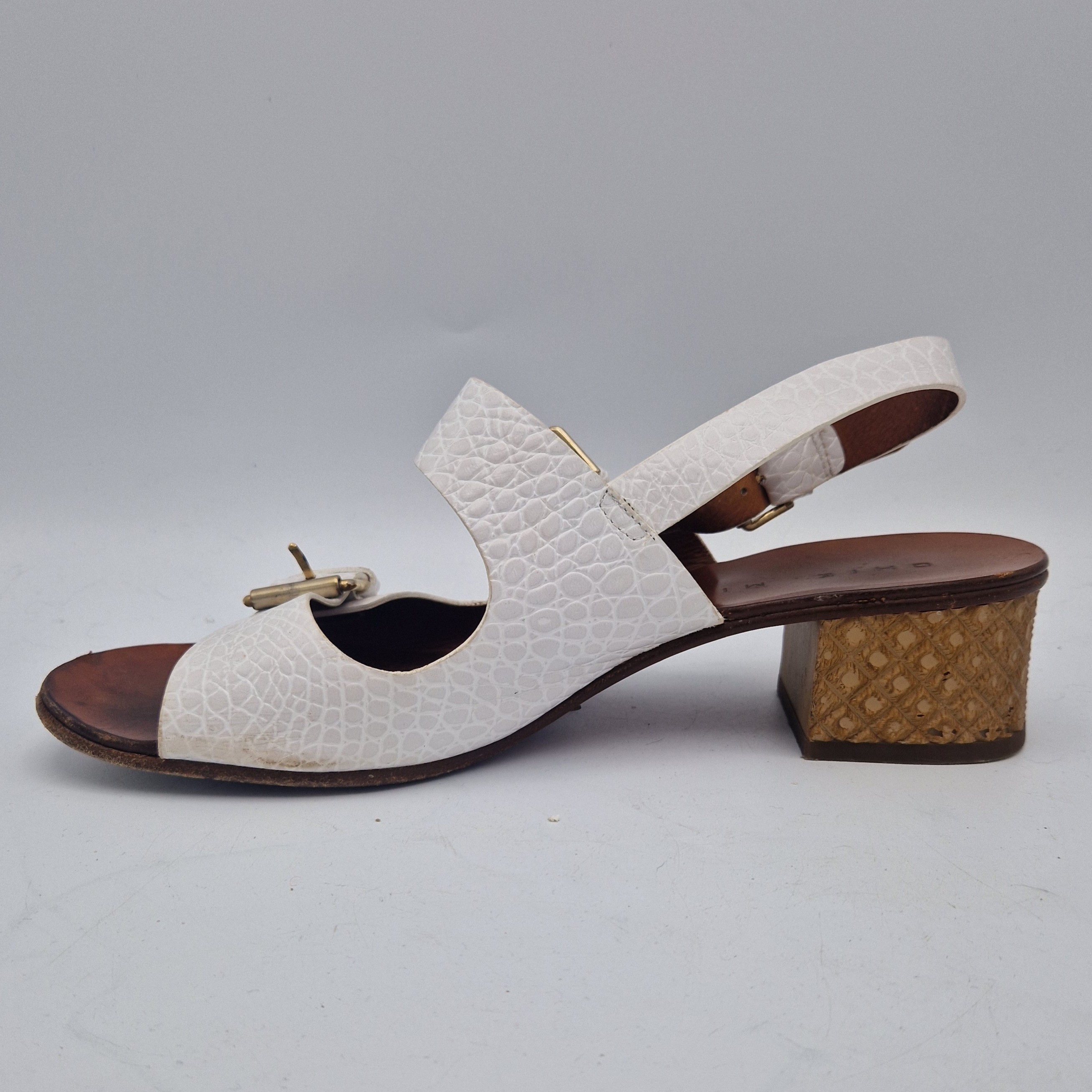 Chie Mihara sandalen. Maat 40. Wit/leer.