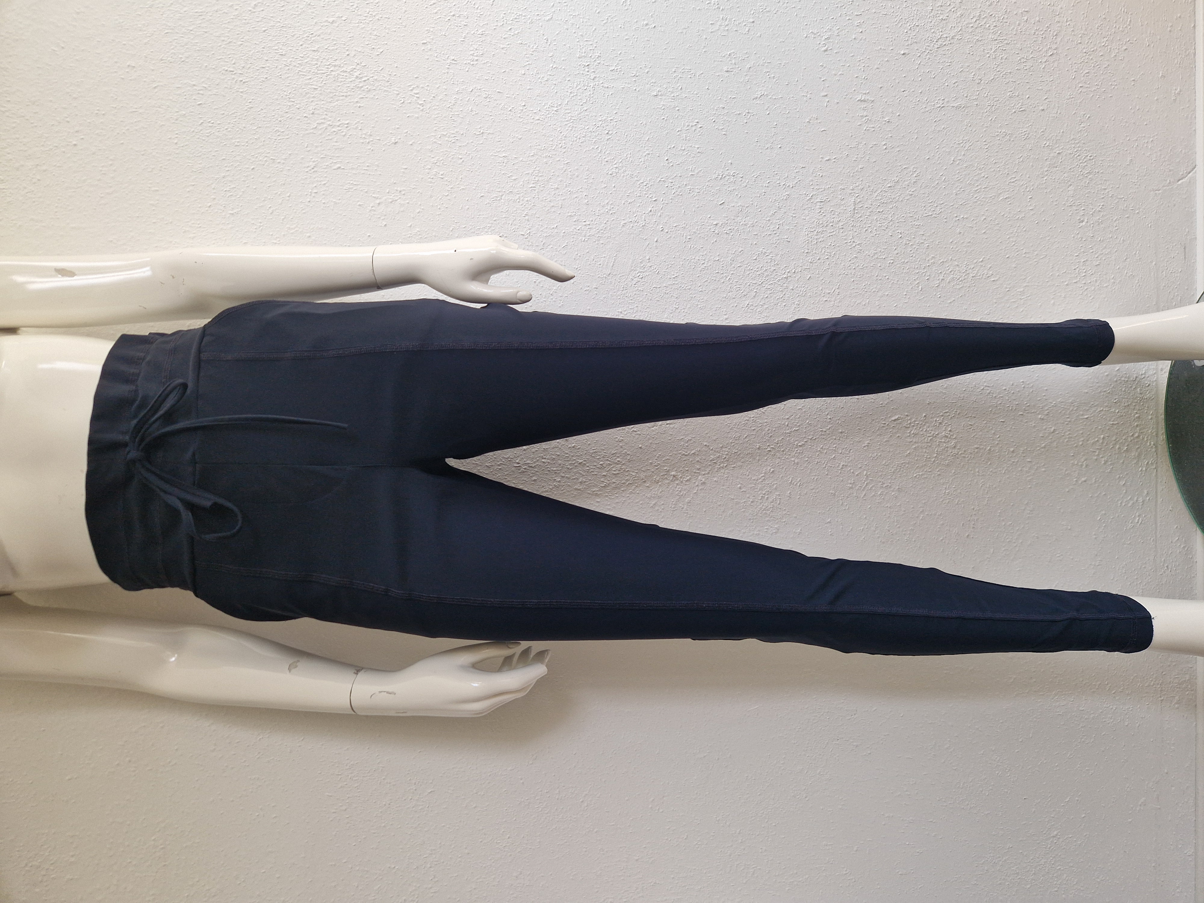 Studio Anneloes pantalon. Maat M. Donkerblauw/travelstof.