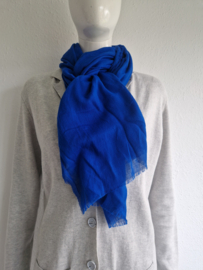 Claudia Sträter shawl. Kobaltblauw.