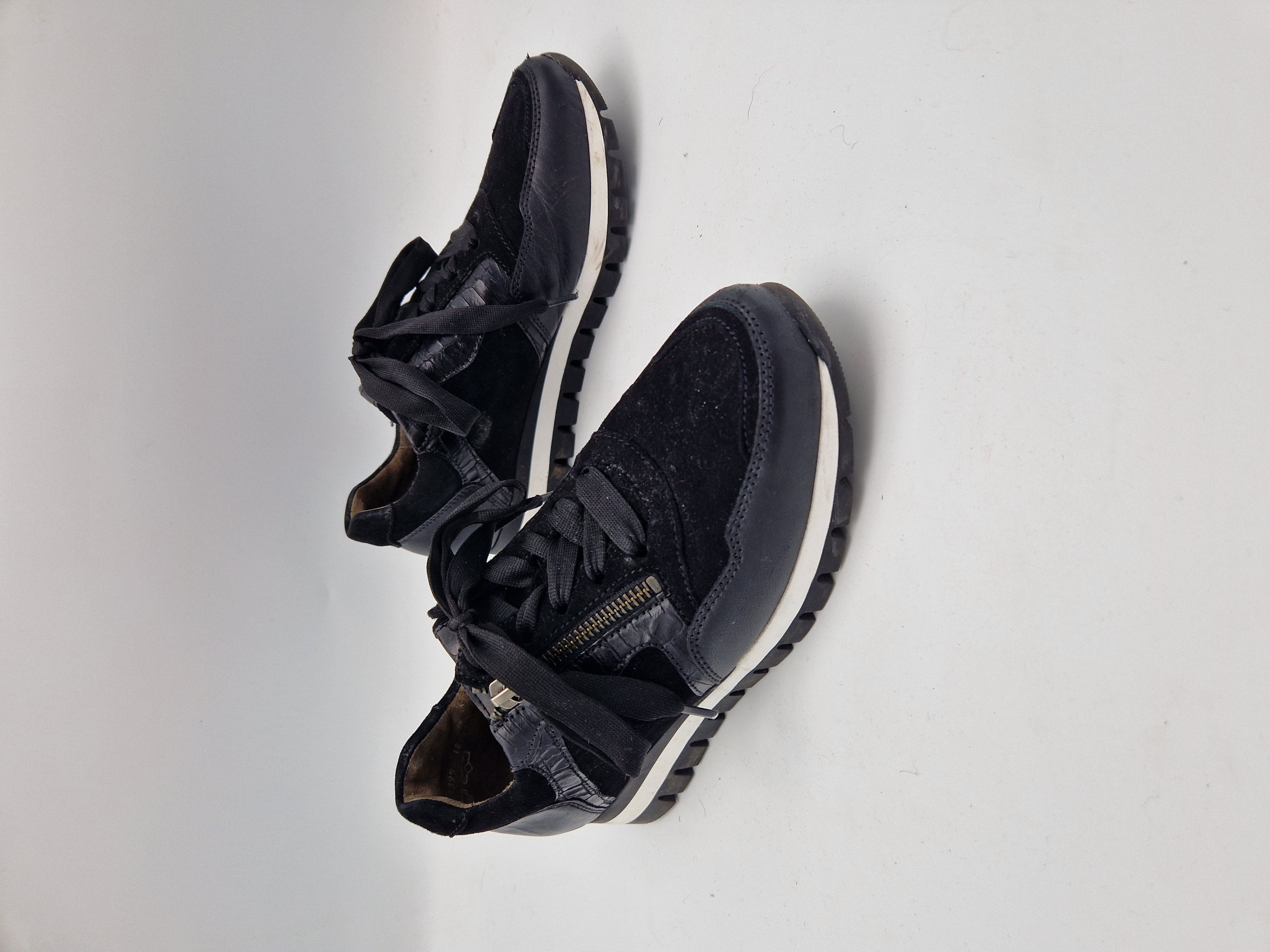 Gabor sneakers. Maat 4.Wijdte H. Zwart/leer.