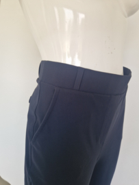 Studio Anneloes travelstof pantalon. Maat M. Donkerblauw.