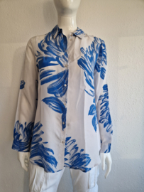 Expresso blouse. Maat 40. Lichtgrijs/blauw/print.