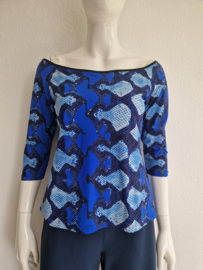 Studio Anneloes travelstof top. Blauw/snakeprint.