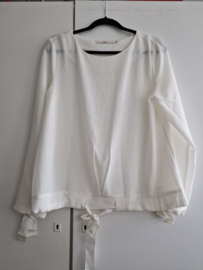 Aaiko blouse top. Mt. L. Crème.