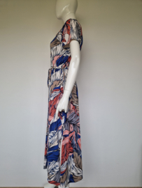 Batida jurk met kleurrijke print. Maat 5.