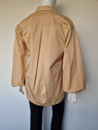Ganni overslag blouse. Maat 44. Zand.