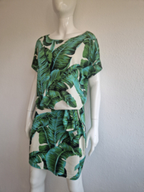 Ambika zomerjurk. Maat M. Bladerenprint.